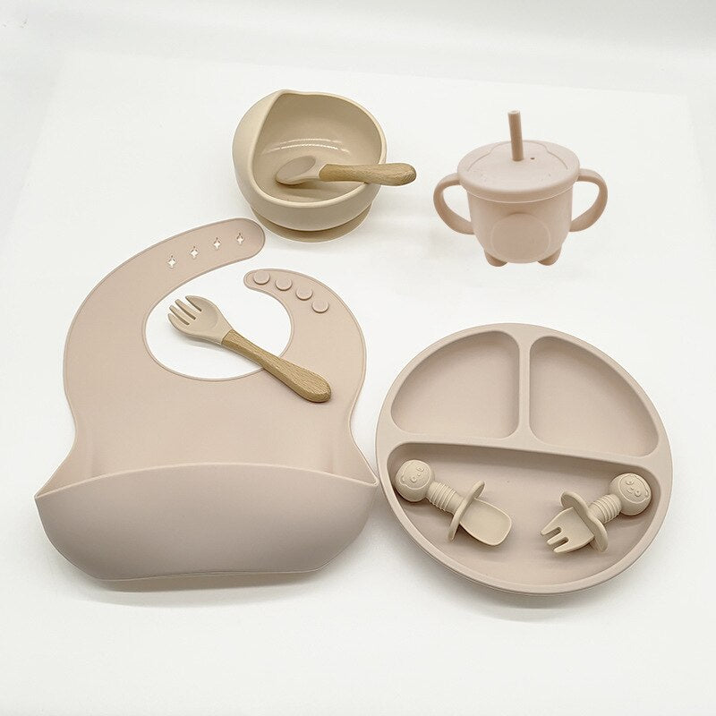 Kit com Utensílios para Alimentação Infantil