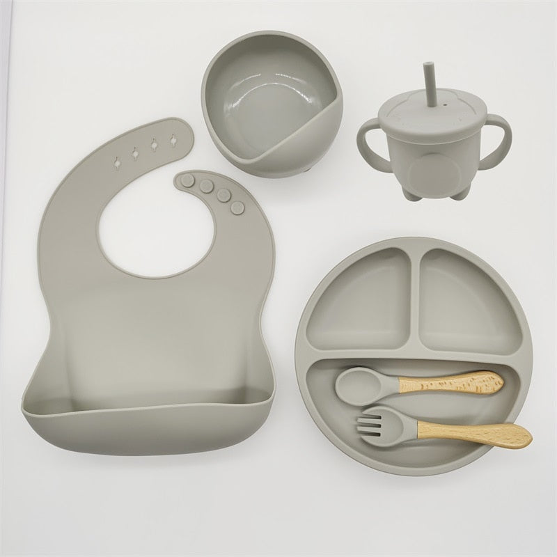Kit com Utensílios para Alimentação Infantil