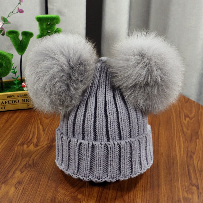Touca de Lã com Pompom Super Linda para o Inverno