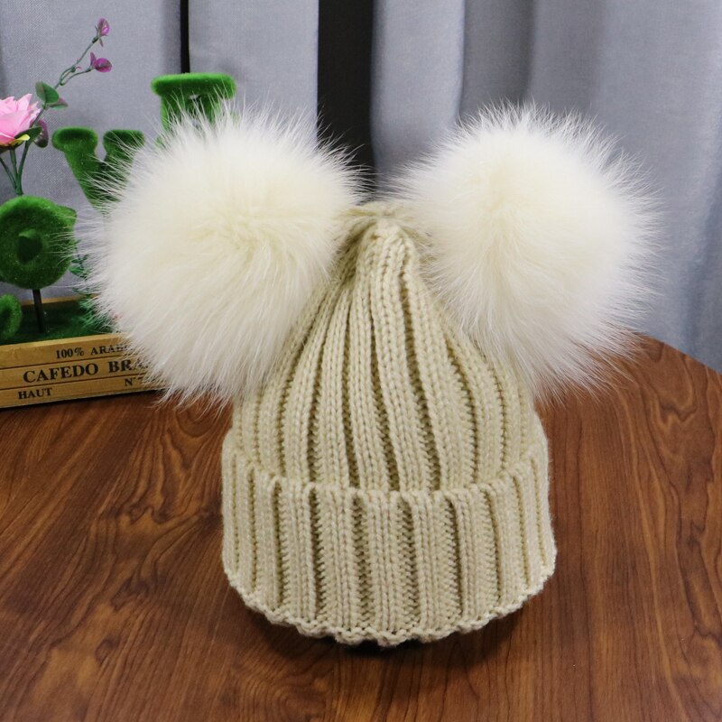 Touca de Lã com Pompom Super Linda para o Inverno