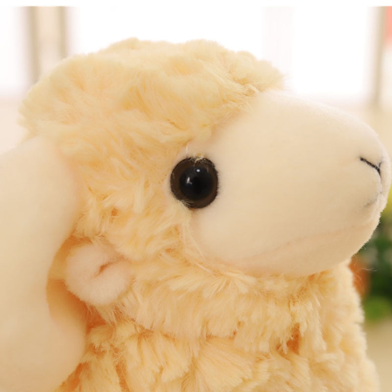 Ovelha em pelúcia - 25 a 42 cm