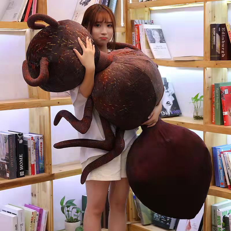Formiga de Pelúcia 45cm a 120cm