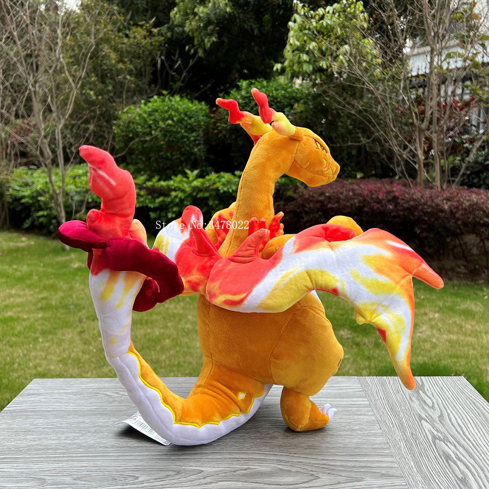 Gigantamax Charizard de Pelúcia - 37 cm