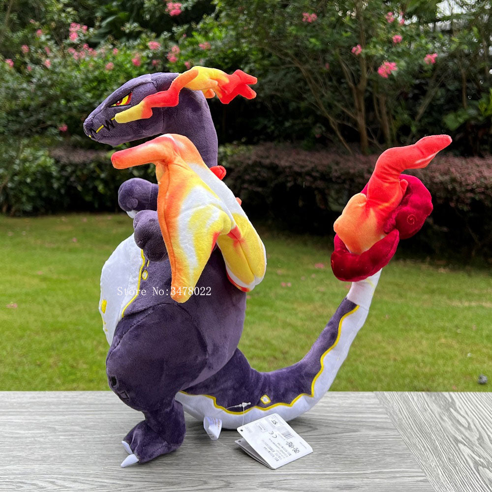 Gigantamax Charizard de Pelúcia - 37 cm