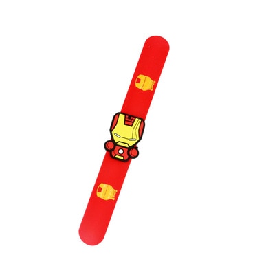Pulseira com os heróis da Marvel