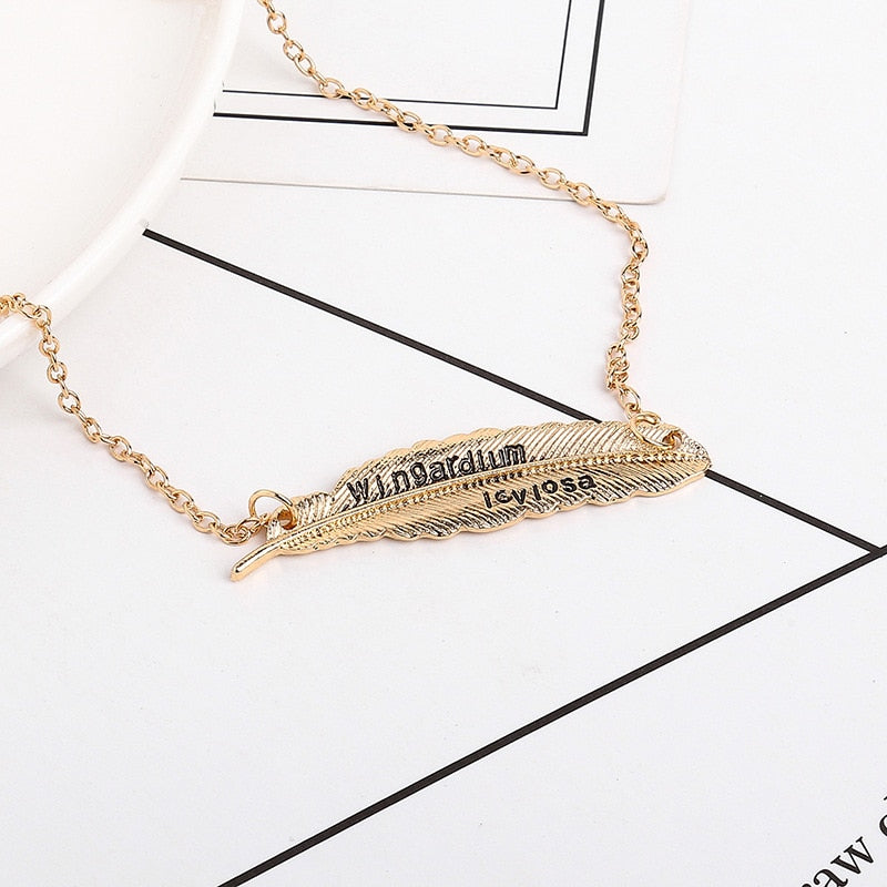 Colar e pulseira Harry Potter - Ampulheta, seis falange, varinhas mágicas etc