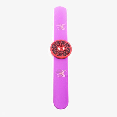 Pulseira com os heróis da Marvel