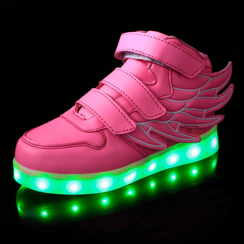 Tênis com LED e carregador USB (tamanho 24 a 35)